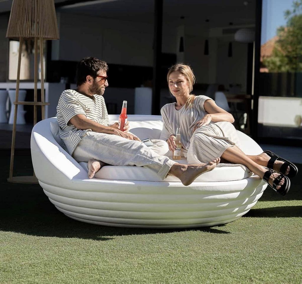 event-glow-daybed-rental